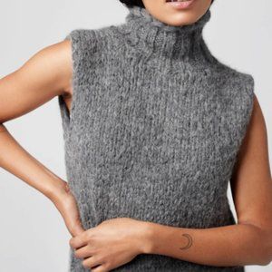 Smythe x Augden Handknit Sleeveless Turtleneck M